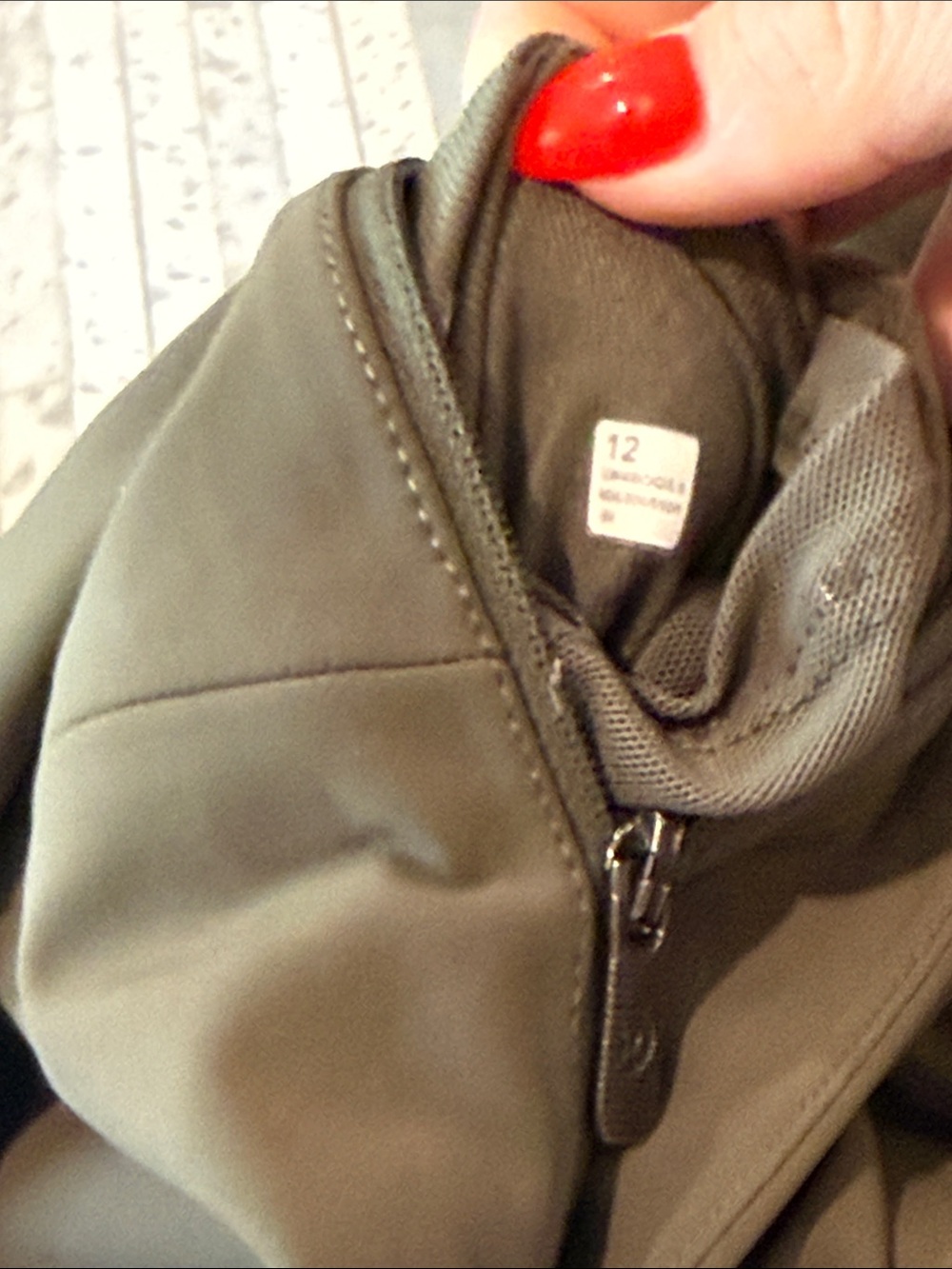 Lululemon RepelShell Rain Jacket Army Green Size 12 NWT Waterproof Fleece Lined - Picture 7 of 9